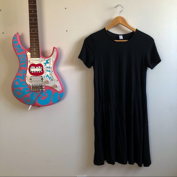 2 Old Navy Dresses - Picture 2 of 8